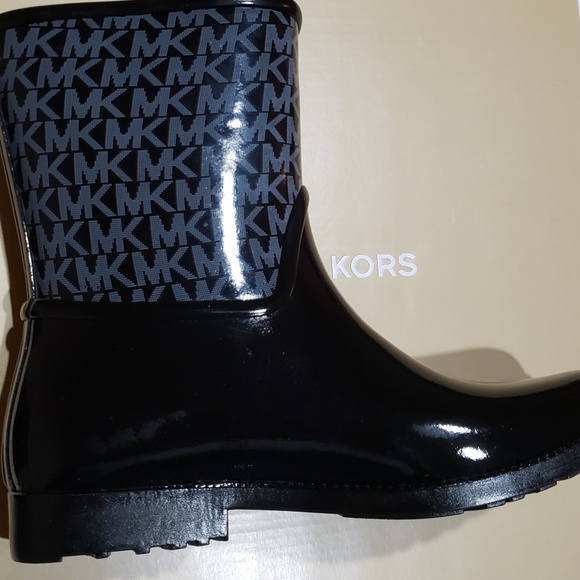 NWOT Michael Kors Rain Boots size 7 - Picture 4 of 8